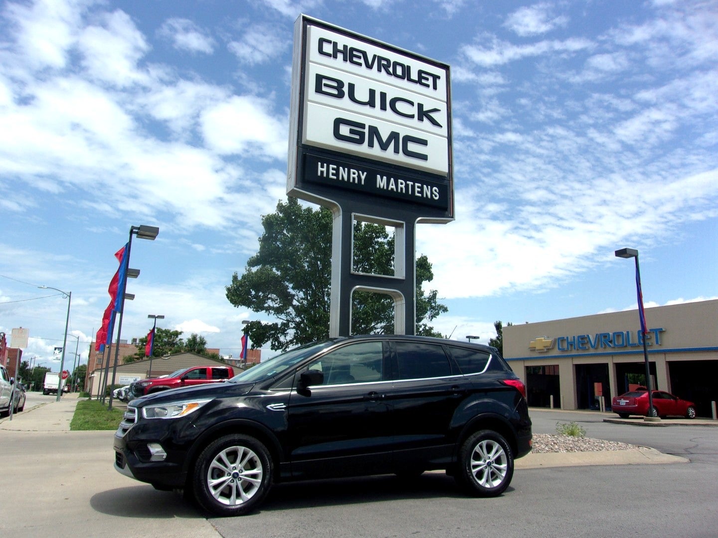 2019 Ford Escape SE in Black — front three-quarter view